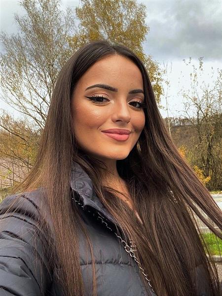 Grote foto aantrekkelijke verzorgde man gezocht contacten en berichten vrouw zoekt man