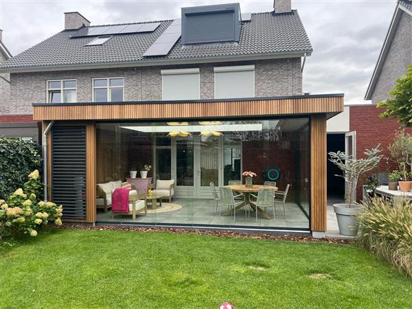 Grote foto houten bijgebouwen op maat. tuin en terras tuinhuisjes en blokhutten