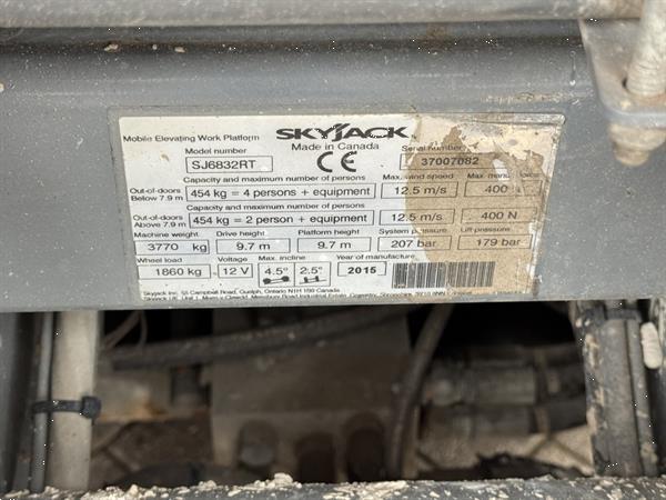 Grote foto skyjack sj 6832rt schaarhoogwerker scissor 2014 4x4 kubota diesel 12m werkhoogte doe het zelf en verbouw hoogwerkers