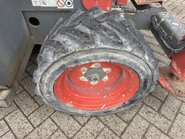 Grote foto skyjack sj 6826rt schaarhoogwerker scissor 2014 4x4 kubota 10mtr werkhoogte doe het zelf en verbouw hoogwerkers