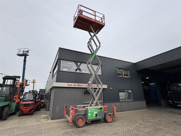 Grote foto skyjack sj 6826rt schaarhoogwerker scissor 2014 4x4 kubota 10mtr werkhoogte doe het zelf en verbouw hoogwerkers