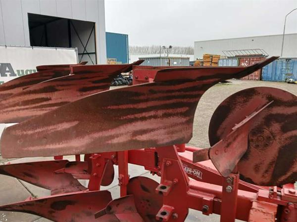 Grote foto cappon ploeg agrarisch ploegen