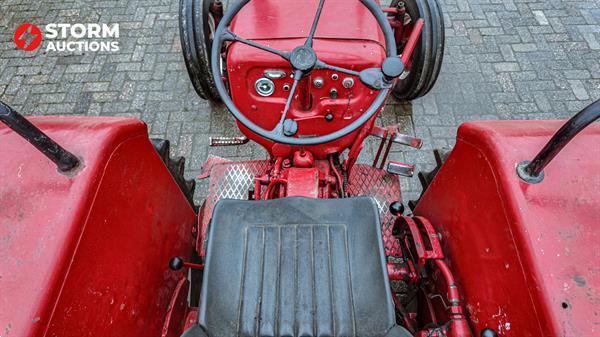 Grote foto 2512 0100 mc cormick farmall d 430 agrarisch tractoren oldtimers