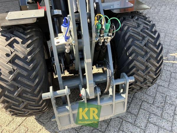 Grote foto giant g2700 hd 775439 agrarisch akkerbouw