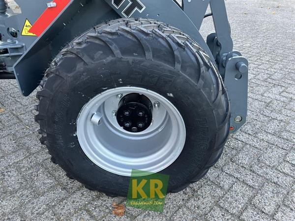 Grote foto giant g2700 hd 775441 agrarisch akkerbouw