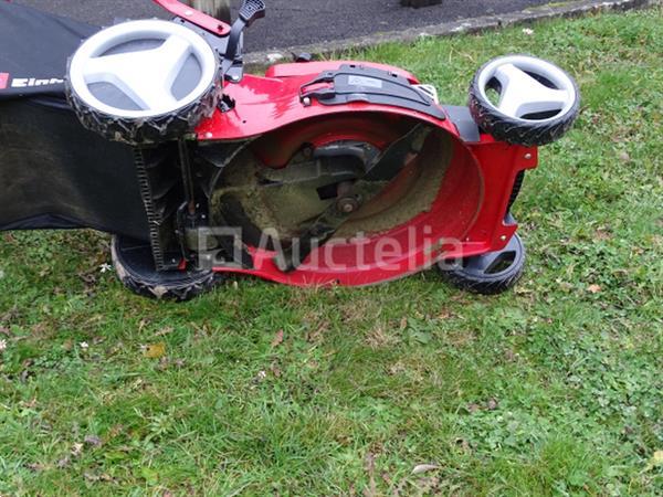 Grote foto einhell benzine grasmaaier tuin en terras zitmaaiers