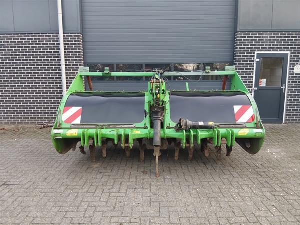 Grote foto farmtec rotar 300 spitmachine met aangedreven rol agrarisch akkerbouw