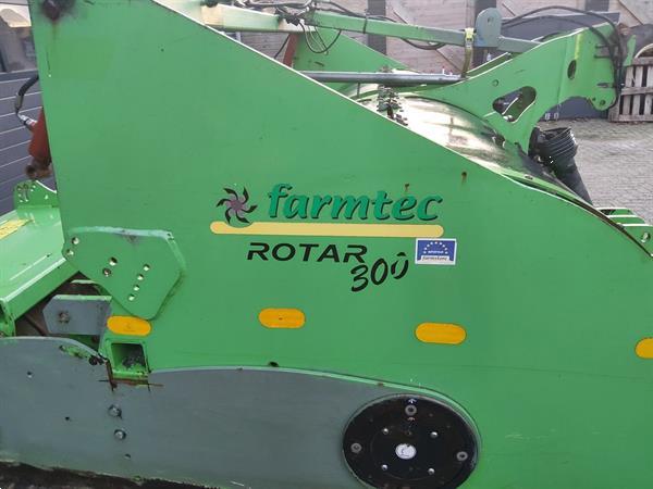 Grote foto farmtec rotar 300 spitmachine met aangedreven rol agrarisch akkerbouw
