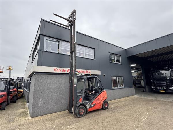 Grote foto linde h25t 02 triplo 550 freelift sideshift vorkversteller lpg 2013 agrarisch heftrucks