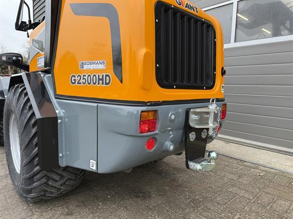 Grote foto giant g2500 hd minishovel kniklader nieuw agrarisch shovels