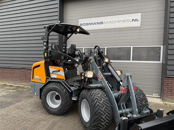 Grote foto giant g2500 hd minishovel kniklader nieuw agrarisch shovels