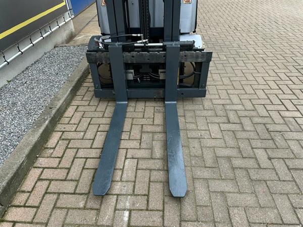 Grote foto vs 22509 elektrische triplex heftruck rx60 30 bj2019 agrarisch heftrucks