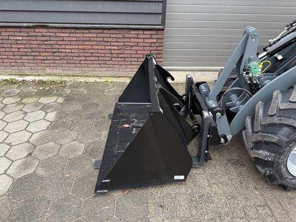 Grote foto giant g2700 hd met cabine minishovel nieuw agrarisch shovels