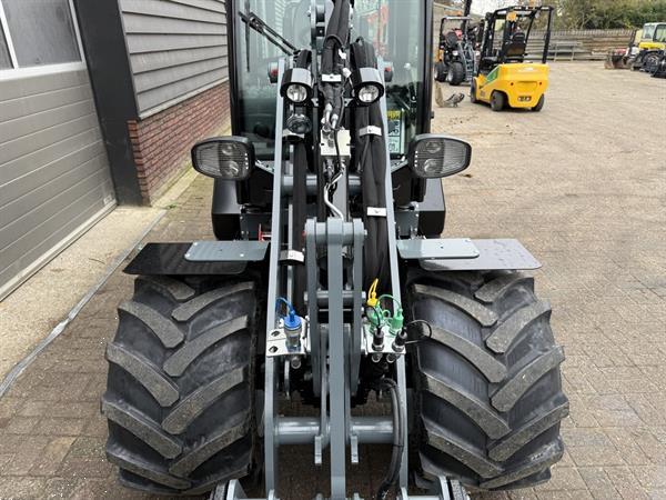 Grote foto giant g2700 hd met cabine minishovel nieuw agrarisch shovels