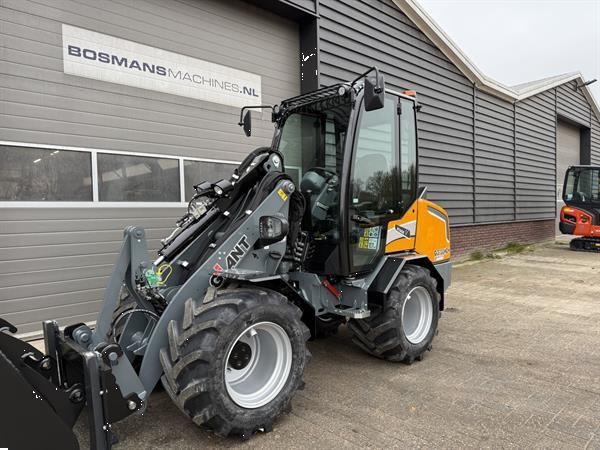 Grote foto giant g2700 hd met cabine minishovel nieuw agrarisch shovels