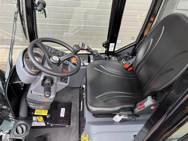 Grote foto giant g2700 hd met cabine minishovel nieuw agrarisch shovels