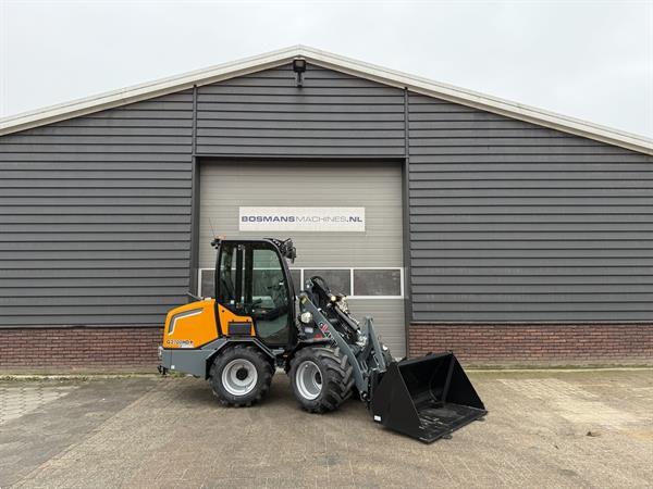 Grote foto giant g2700 hd met cabine minishovel nieuw agrarisch shovels