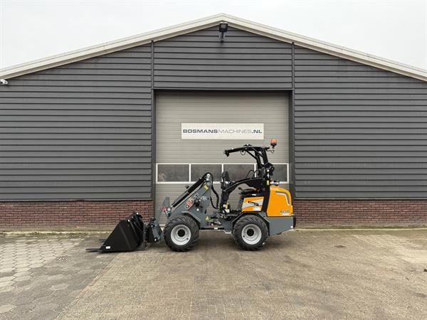 Grote foto giant g2300 minishovel kniklader nieuw agrarisch shovels