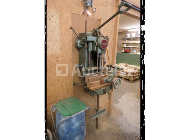 Grote foto snelle machine voor het inboren van kettingen doe het zelf en verbouw ijzerwaren en bevestigingsmiddelen