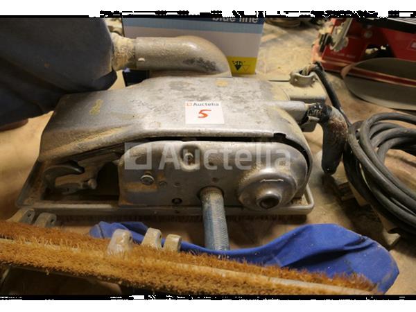 Grote foto scheer bandschuurmachine doe het zelf en verbouw ijzerwaren en bevestigingsmiddelen