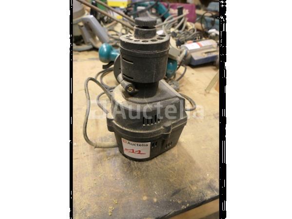 Grote foto makita 3620 router master power sharpener doe het zelf en verbouw ijzerwaren en bevestigingsmiddelen