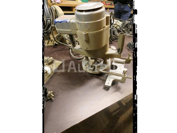 Grote foto scheer hm40d router doe het zelf en verbouw ijzerwaren en bevestigingsmiddelen