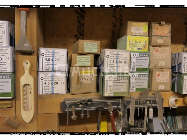 Grote foto diverse schroeven doe het zelf en verbouw onderdelen en accessoires