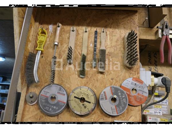 Grote foto diverse handgereedschappen doe het zelf en verbouw gereedschappen en machines