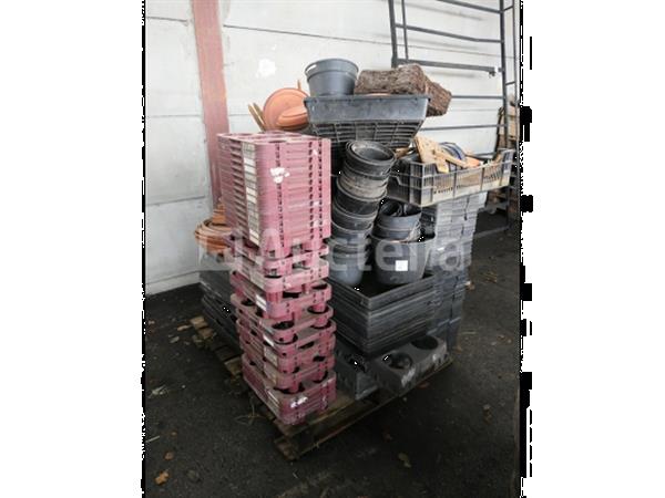 Grote foto decoratie diverse plastic potten tuin en terras overige tuin en terras