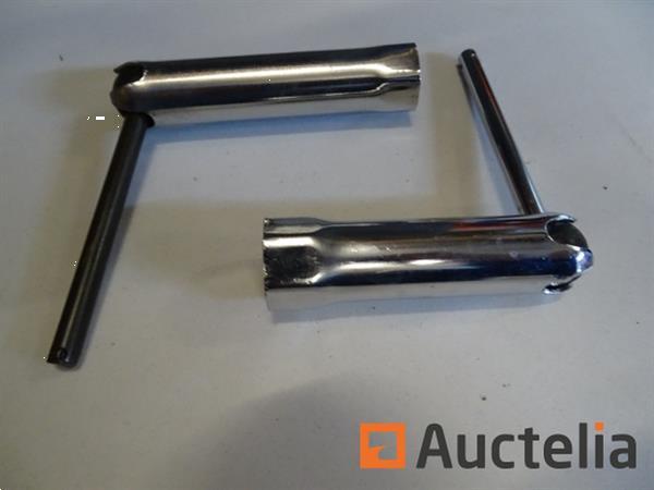 Grote foto 2 bougiesleutels van verschillende lengtes doe het zelf en verbouw gereedschappen en machines