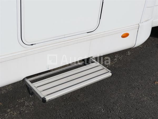 Grote foto stacaravan fiat dethleffs just t7052 90th anniversary series 2022 74.872 km vin zfa25000002t7795 caravans en kamperen campers