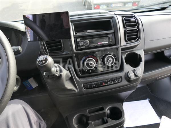 Grote foto stacaravan fiat dethleffs just t7052 90th anniversary series 2022 74.872 km vin zfa25000002t7795 caravans en kamperen campers