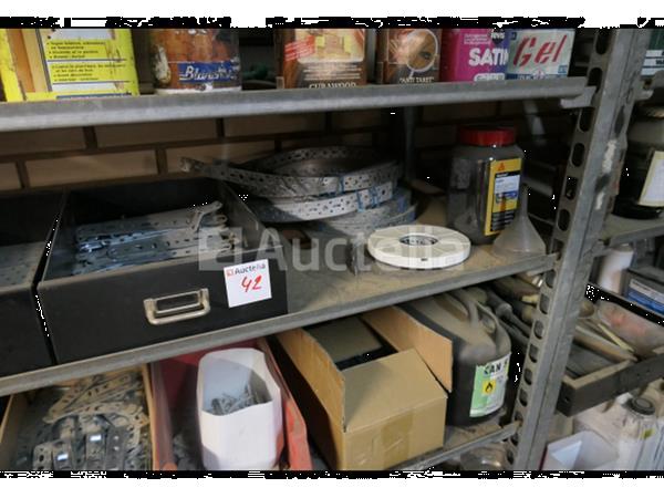 Grote foto inhoud van de planken doe het zelf en verbouw gereedschappen en machines