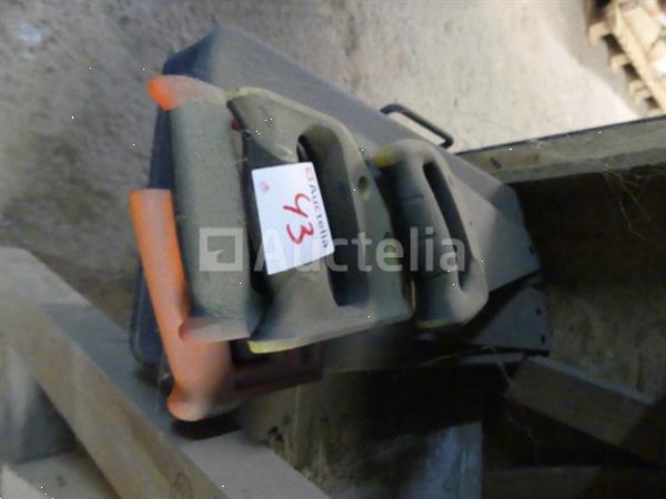 Grote foto werkbank en inhoud van de plank tuin en terras overige tuin en terras