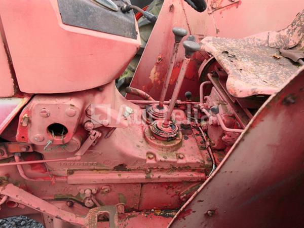 Grote foto international harvester landbouwtractor vin nt362374 agrarisch tractoren