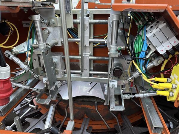 Grote foto javo optima potmachine met pneumatische potinzetter en afzetter agrarisch tuinbouw