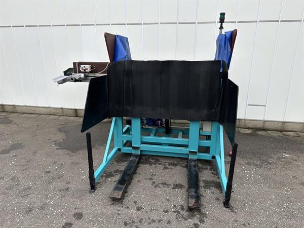 Grote foto kistenkantelaar met doseerband en dwars afvoerband agrarisch tuinbouw