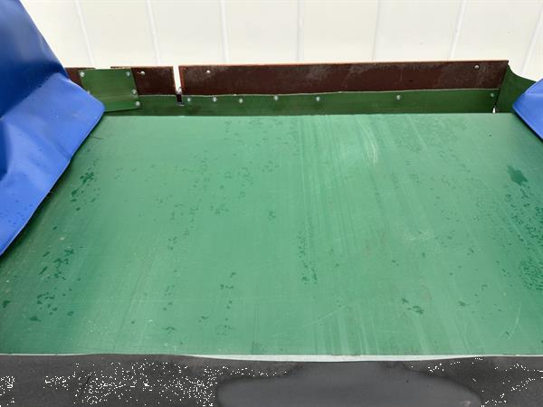 Grote foto kistenkantelaar met doseerband en dwars afvoerband agrarisch tuinbouw