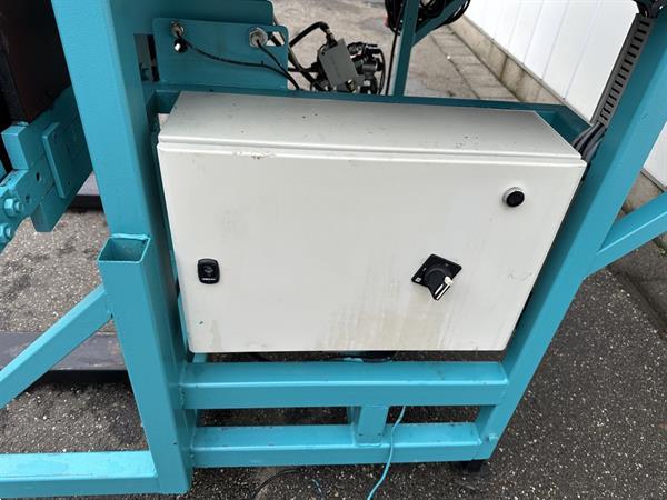 Grote foto kistenkantelaar met doseerband en dwars afvoerband agrarisch tuinbouw