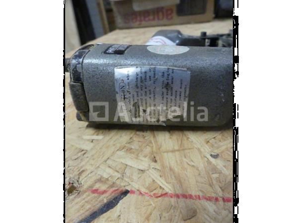 Grote foto pneumatische nietmachine en spijkermachine doe het zelf en verbouw gereedschappen en machines