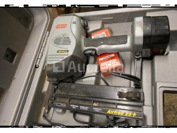 Grote foto senco airfree 25 spijkermachine op batterijen doe het zelf en verbouw gereedschappen en machines