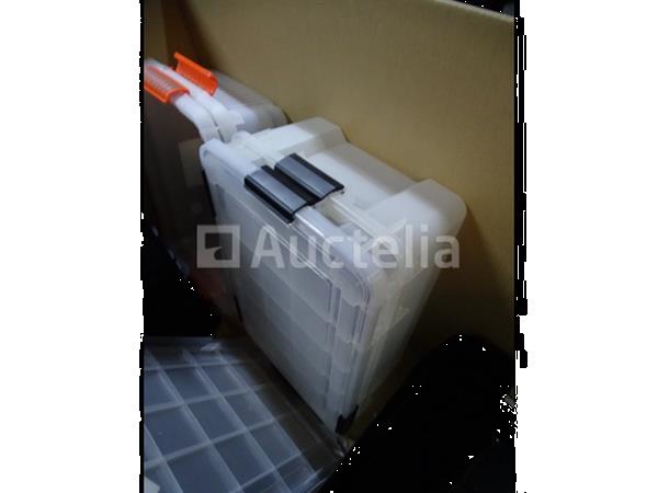 Grote foto pallet met verschillende bakken zie foto agrarisch oogstmachines