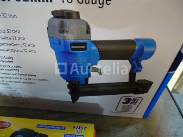 Grote foto timmermateriaal zie detail doe het zelf en verbouw gereedschappen en machines