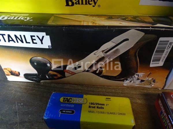 Grote foto timmermateriaal zie detail doe het zelf en verbouw gereedschappen en machines