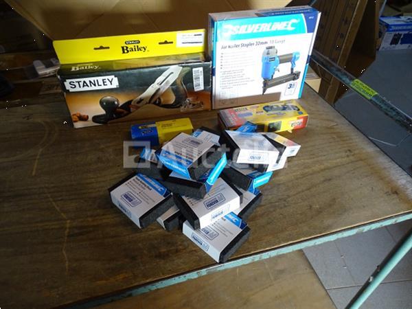 Grote foto timmermateriaal zie detail doe het zelf en verbouw gereedschappen en machines