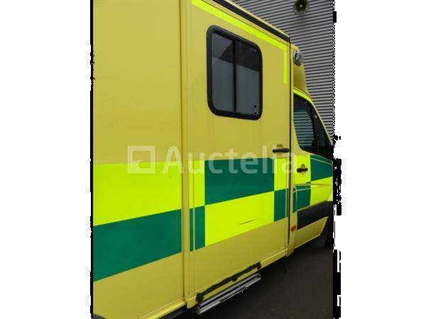 Grote foto ref a01 mercedes sprinter ambulance 2012 vin wdb9061331n513636 doe het zelf en verbouw gemeente voertuigen