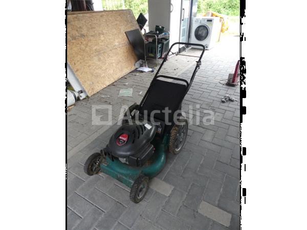 Grote foto grasmaaier tuin en terras zitmaaiers