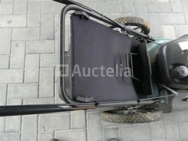 Grote foto grasmaaier tuin en terras zitmaaiers