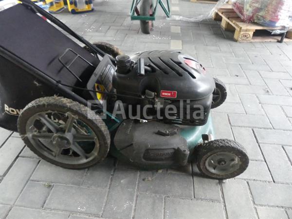 Grote foto grasmaaier tuin en terras zitmaaiers