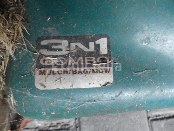 Grote foto grasmaaier tuin en terras zitmaaiers